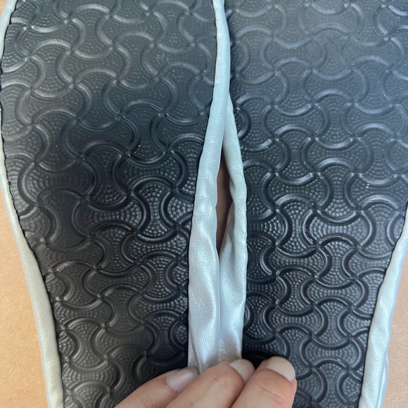 Miss to Mrs Slippers Sz S - Picture 7 of 7